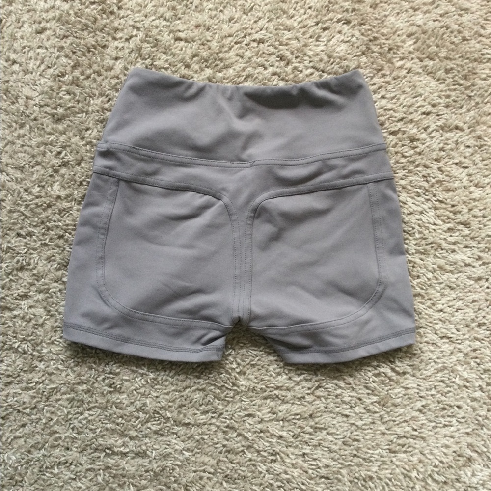 Booty Defining Shorts - Picture 9 of 12